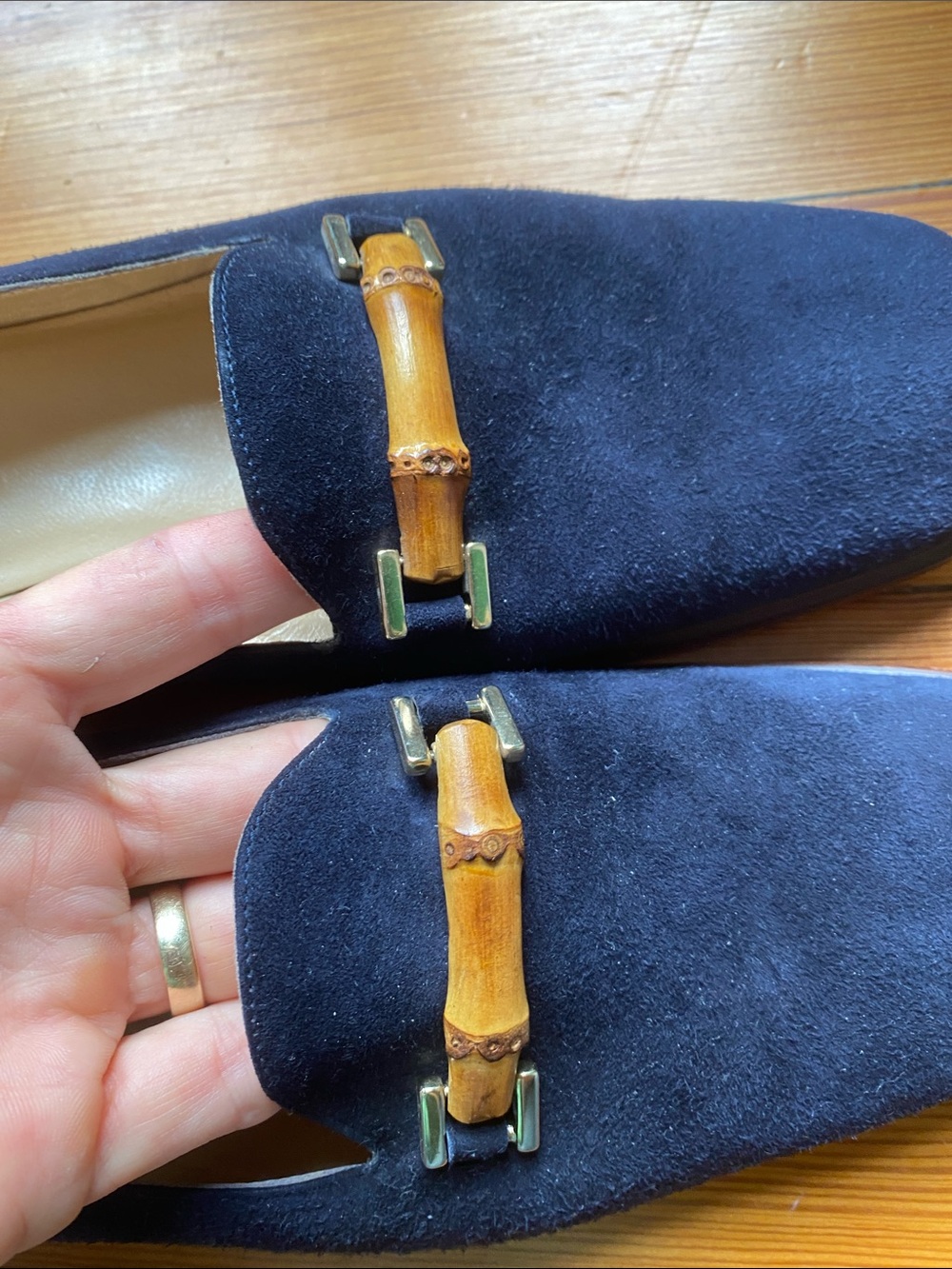 Y2K vintage Gucci Navy Suede Loafers with Bamboo Bit - Picture 2 of 7